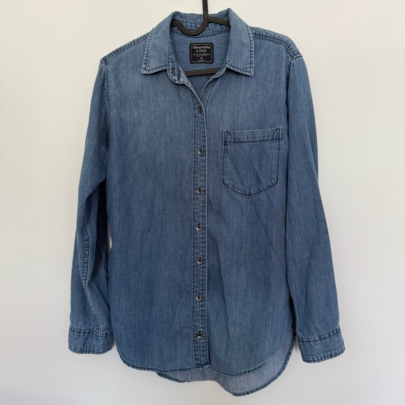 Abercrombie & Fitch Denim Blue Button-Down Shirt - Picture 1 of 11